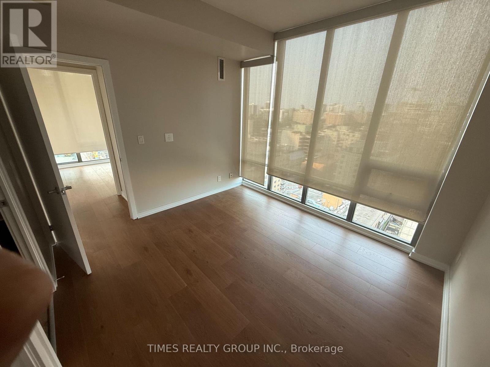 1806 - 33 Lombard Street, Toronto, Ontario  M5C 3H8 - Photo 10 - C12207936