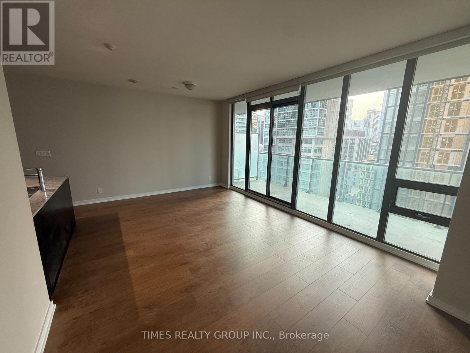 1806 - 33 Lombard Street, Toronto, Ontario  M5C 3H8 - Photo 8 - C12207936
