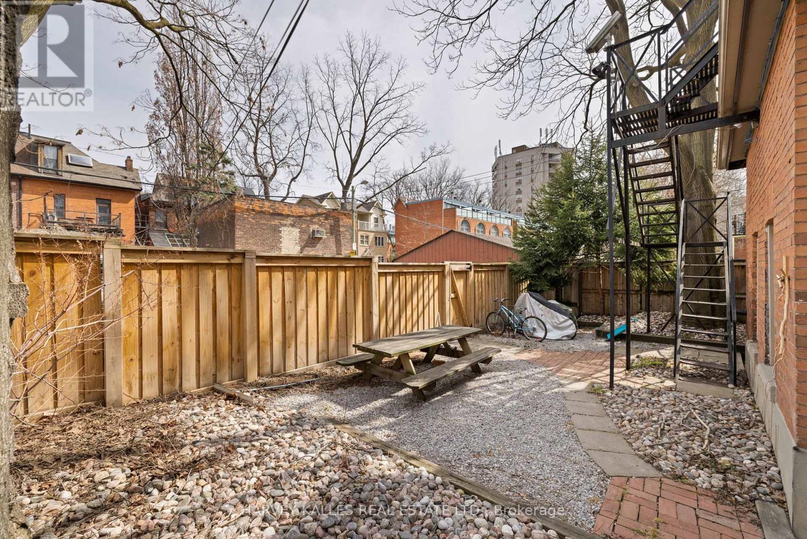 105 Pembroke Street, Toronto, Ontario  M5A 2N9 - Photo 19 - C12207972