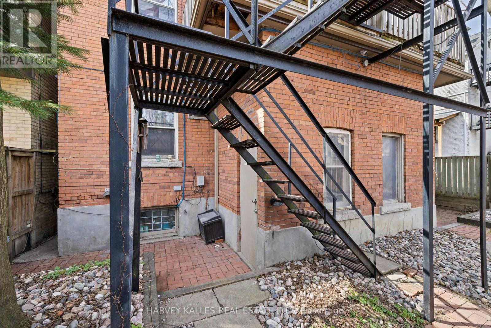 105 Pembroke Street, Toronto, Ontario  M5A 2N9 - Photo 20 - C12207972