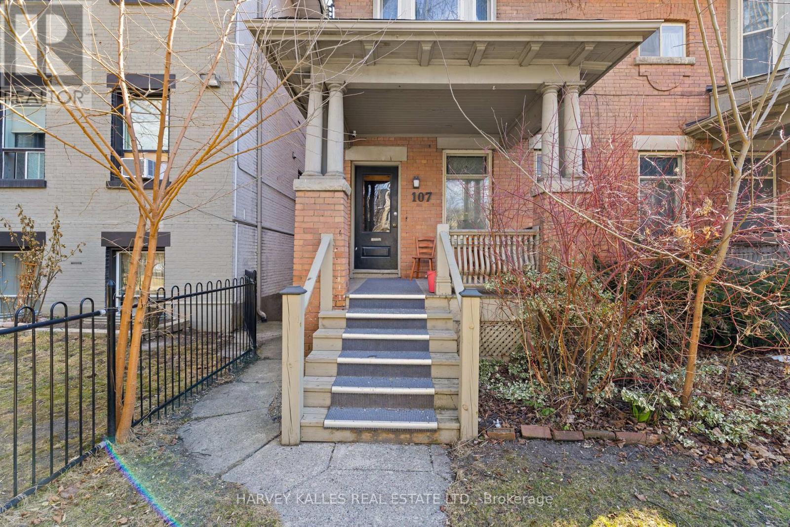 105 Pembroke Street, Toronto, Ontario  M5A 2N9 - Photo 5 - C12207972