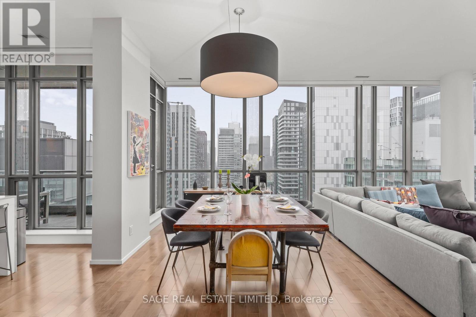 3505 - 8 Charlotte Street, Toronto (Waterfront Communities), Ontario  M5V 0K4 - Photo 3 - C12207987