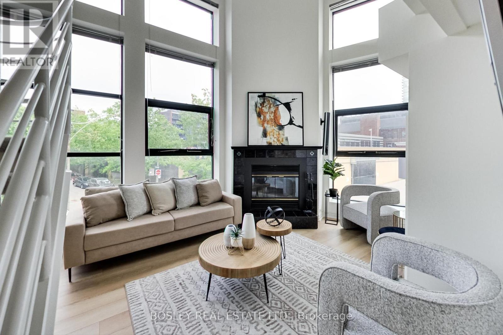 202 - 393 King Street E, Toronto (Moss Park), Ontario  M5A 1L3 - Photo 3 - C12208001