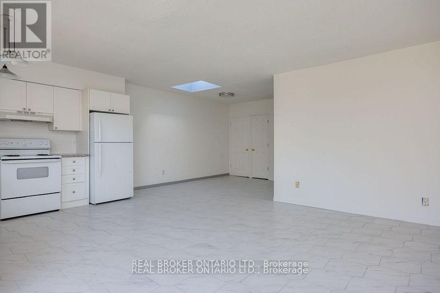 2 - 350 Oakwood Street, Toronto, Ontario  M6E 2W2 - Photo 4 - C12208008