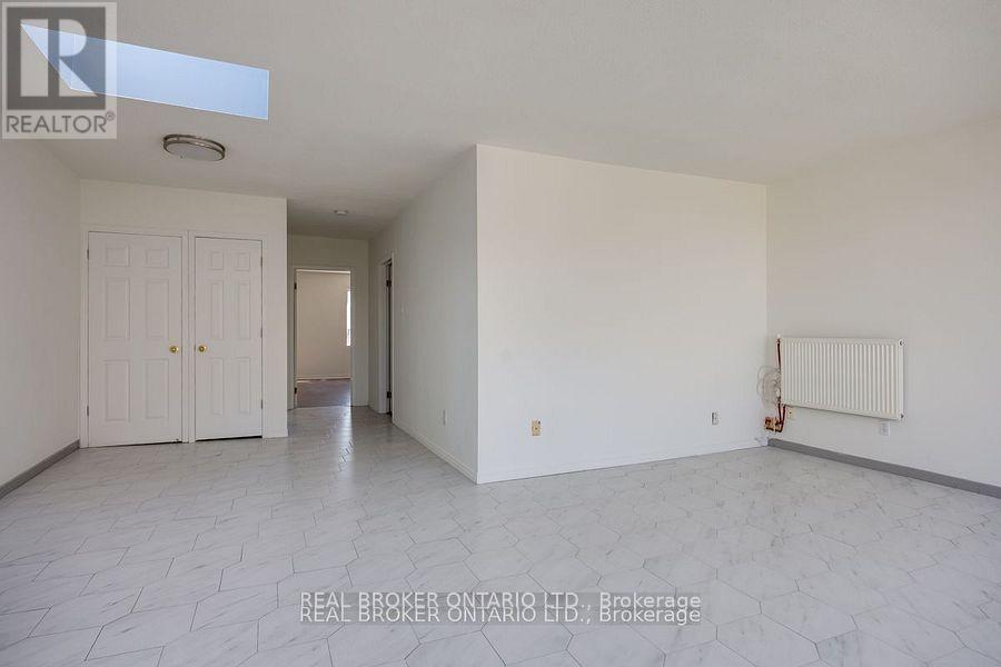 2 - 350 Oakwood Street, Toronto, Ontario  M6E 2W2 - Photo 5 - C12208008