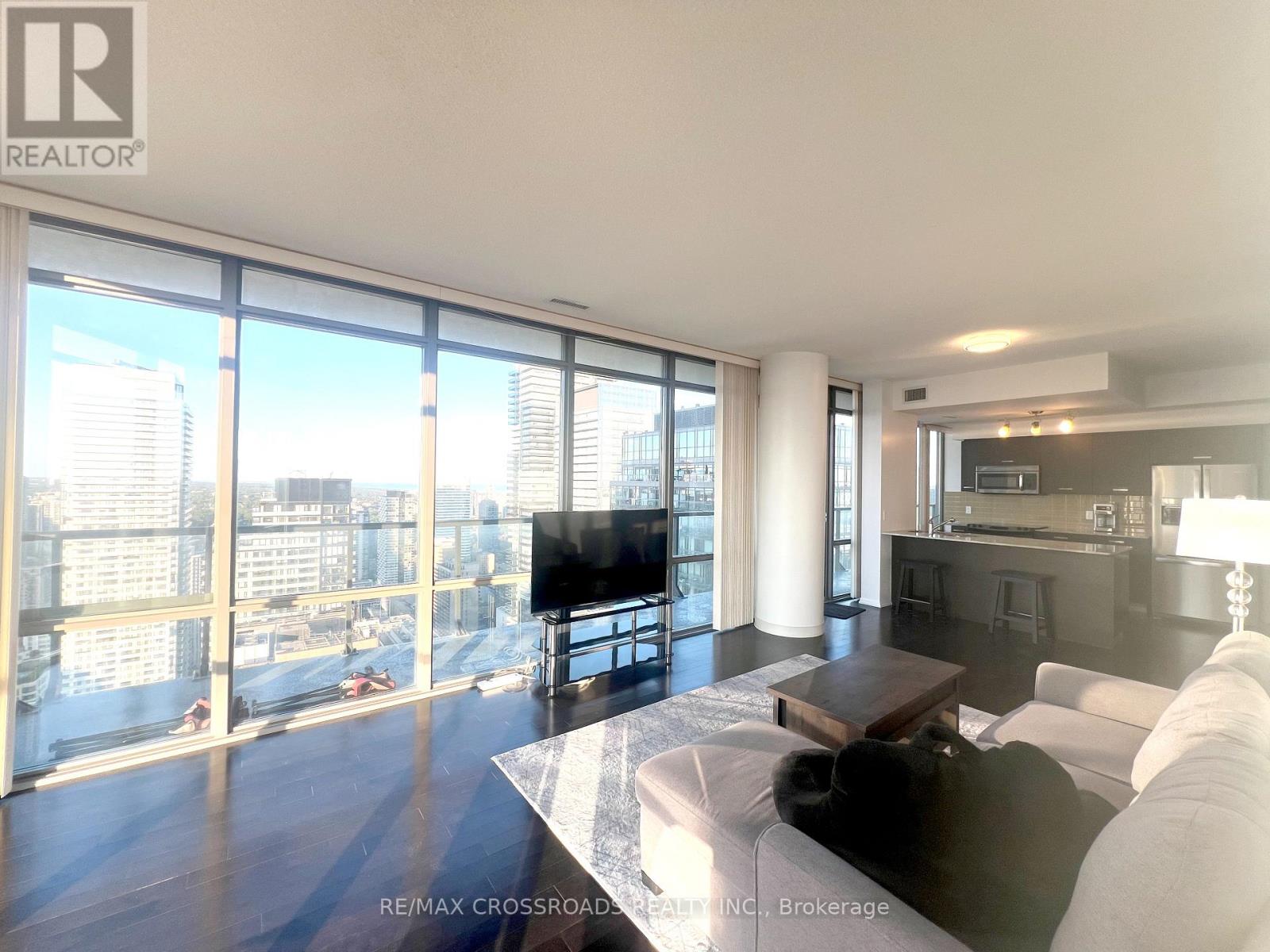 4305 - 832 Bay Street, Toronto, Ontario  M5S 1Z6 - Photo 2 - C12208011