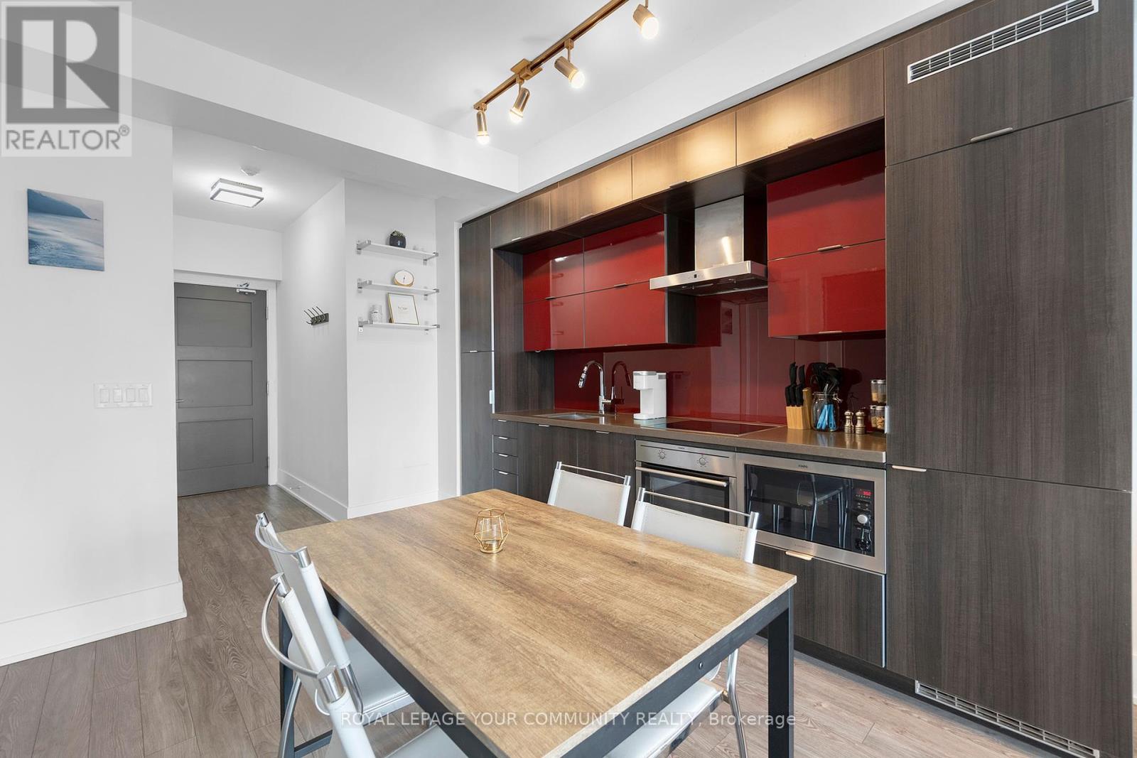 2502 - 300 Front Street W, Toronto, Ontario  M5V 0E9 - Photo 15 - C12208027