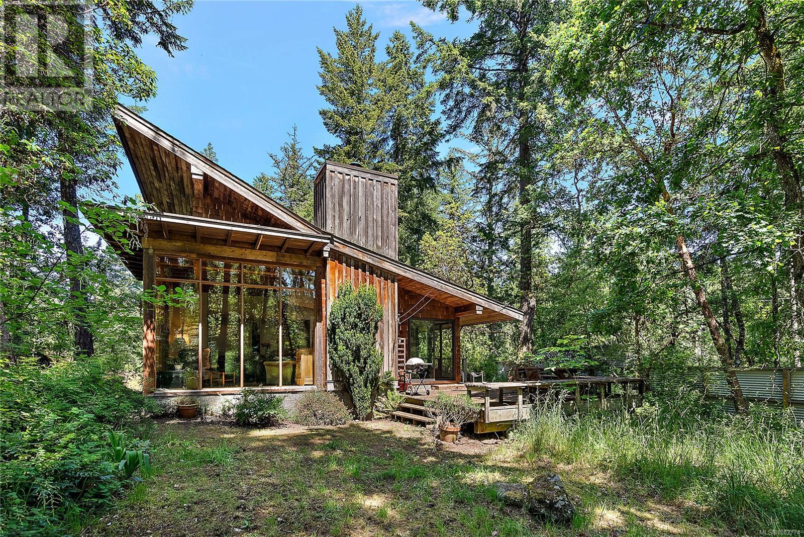 Property at 295 Viaduct Ave W image 1