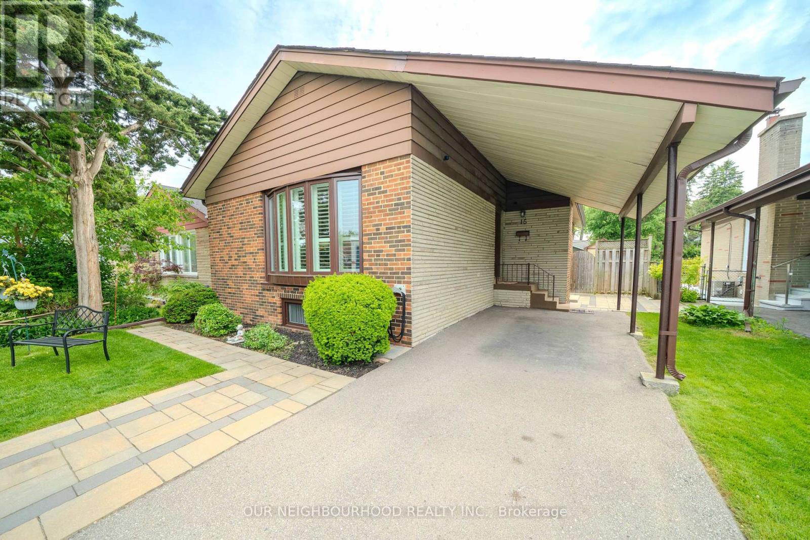15 Penetang Crescent, Toronto (Bendale), Ontario  M1K 4Y4 - Photo 2 - E12207740