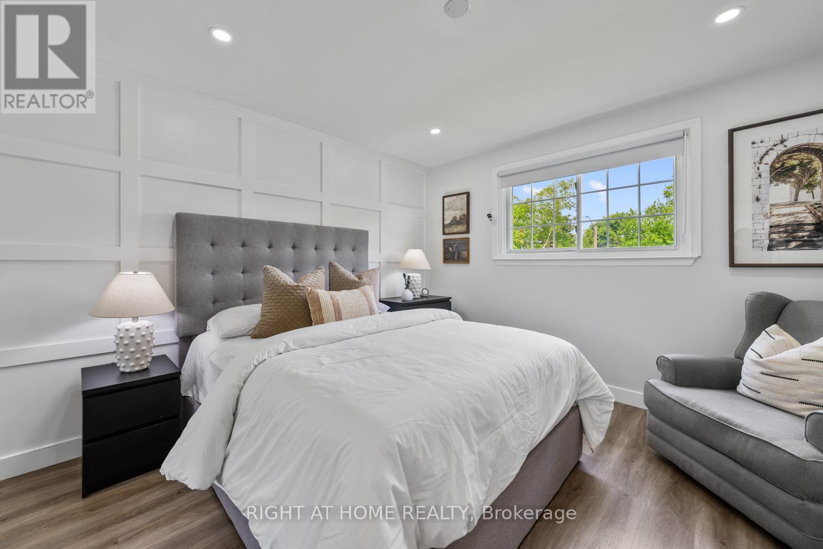 820 Zator Avenue, Pickering (Bay Ridges), Ontario  L1W 1Y1 - Photo 17 - E12207900