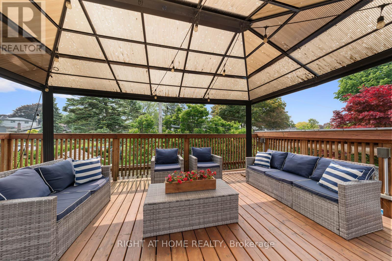 820 Zator Avenue, Pickering (Bay Ridges), Ontario  L1W 1Y1 - Photo 30 - E12207900