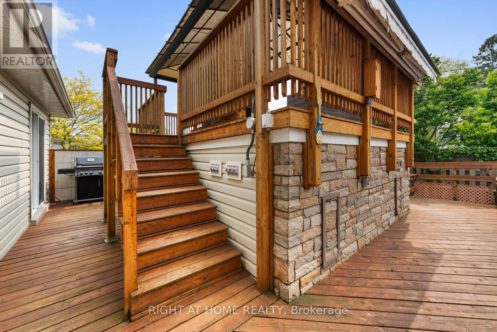 820 Zator Avenue, Pickering (Bay Ridges), Ontario  L1W 1Y1 - Photo 33 - E12207900