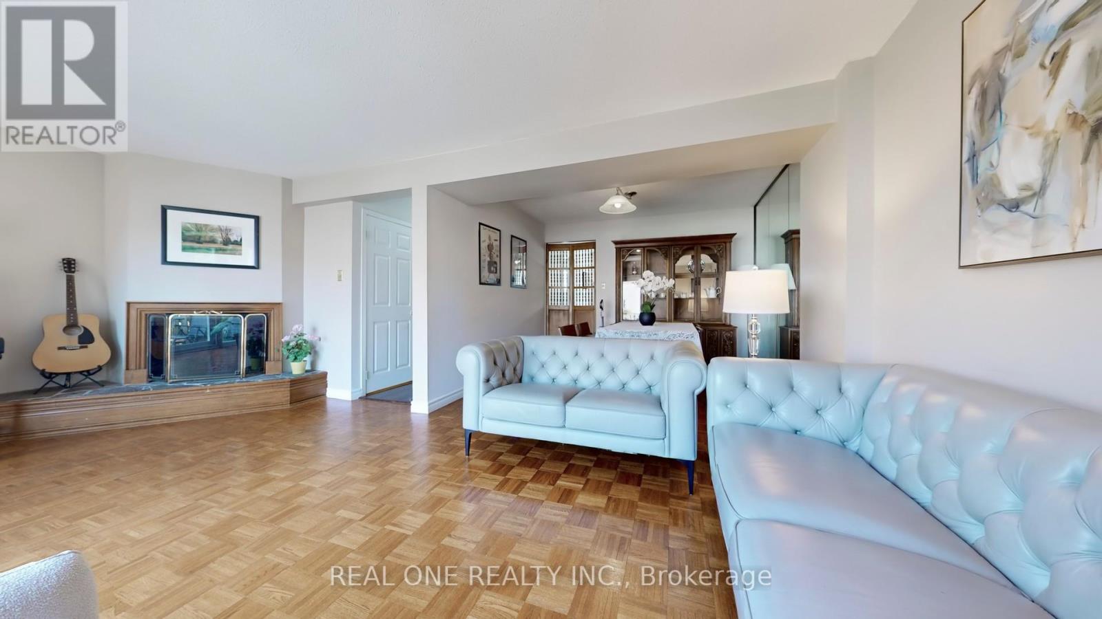 54 Bonis Avenue, Toronto, Ontario  M1T 2V1 - Photo 8 - E12207902