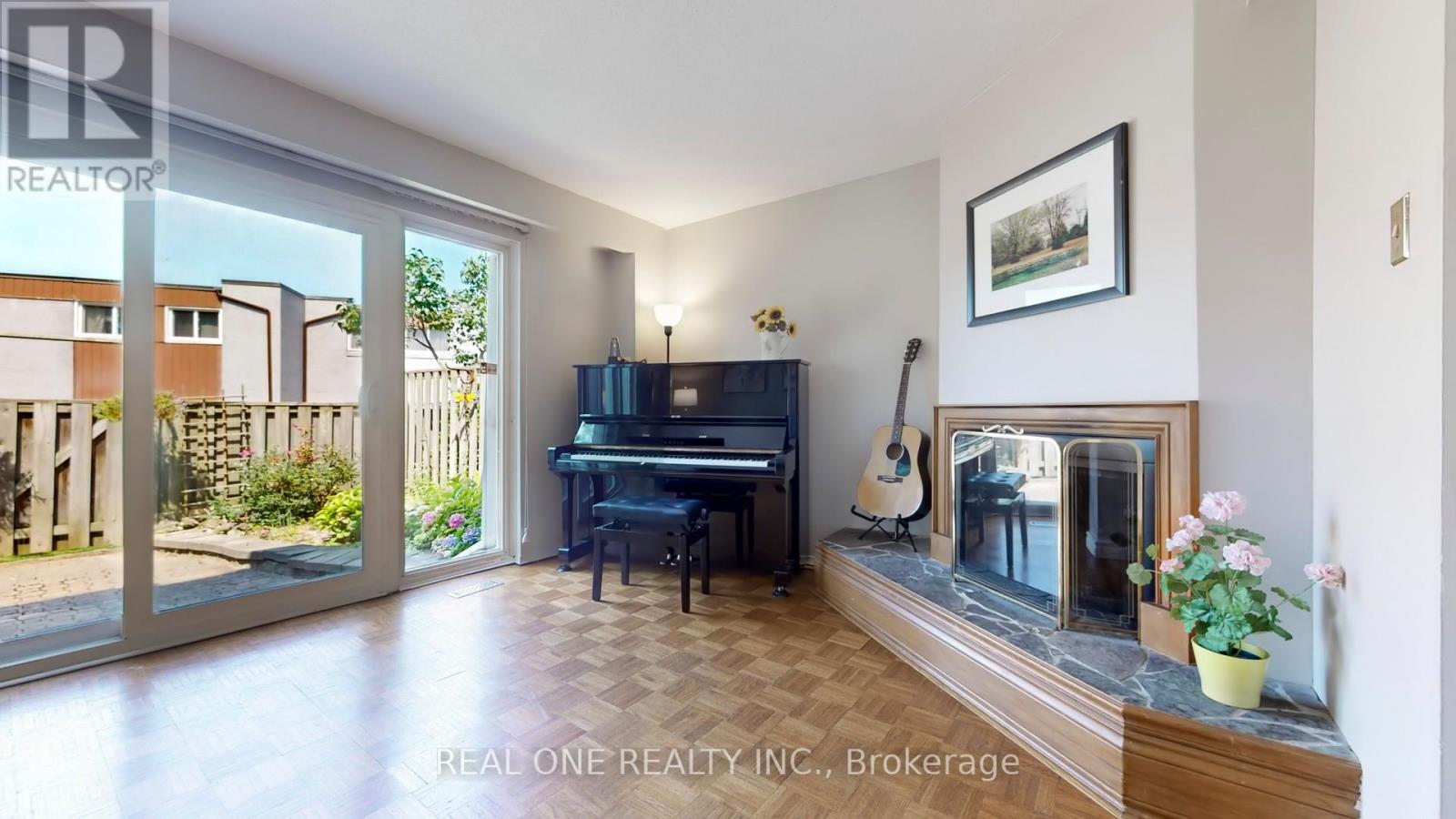 54 Bonis Avenue, Toronto, Ontario  M1T 2V1 - Photo 9 - E12207902