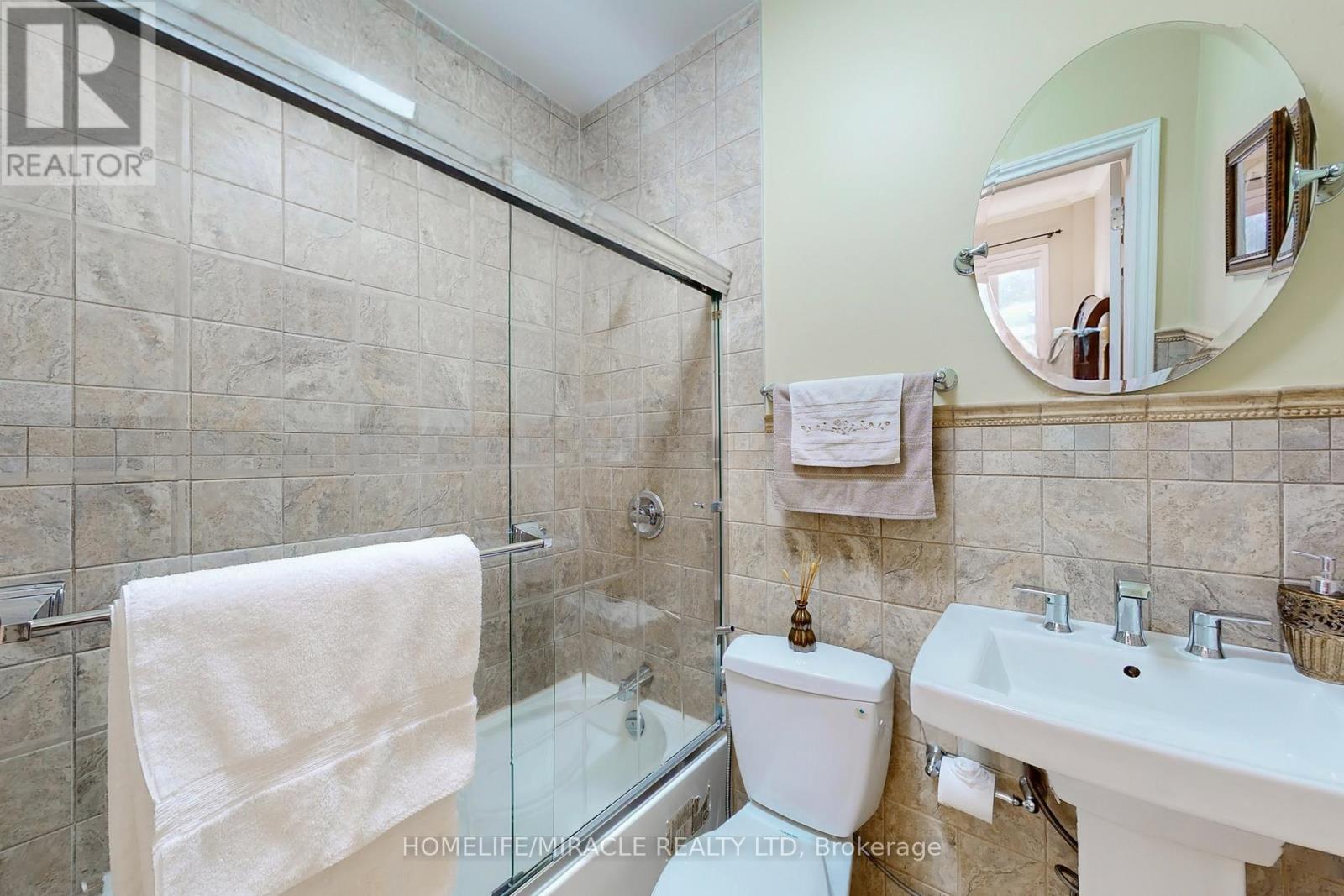 9 Bunting Court, Ajax (Central West), Ontario  L1T 3S5 - Photo 16 - E12207923