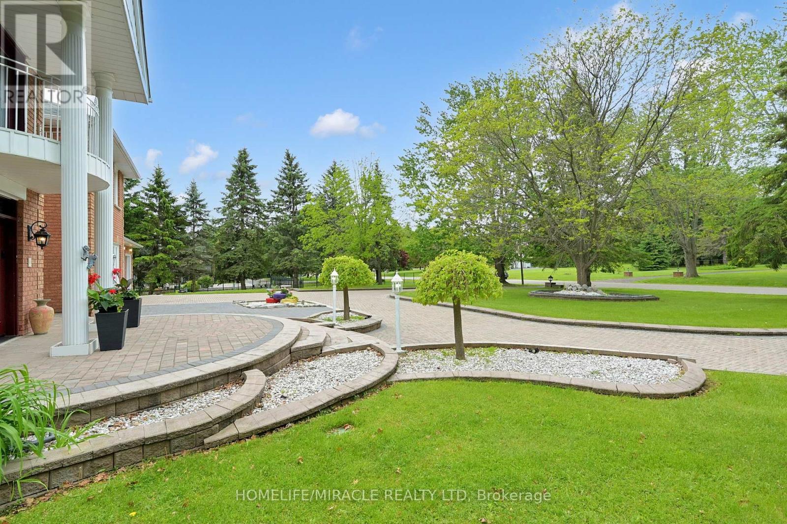 9 Bunting Court, Ajax (Central West), Ontario  L1T 3S5 - Photo 6 - E12207923
