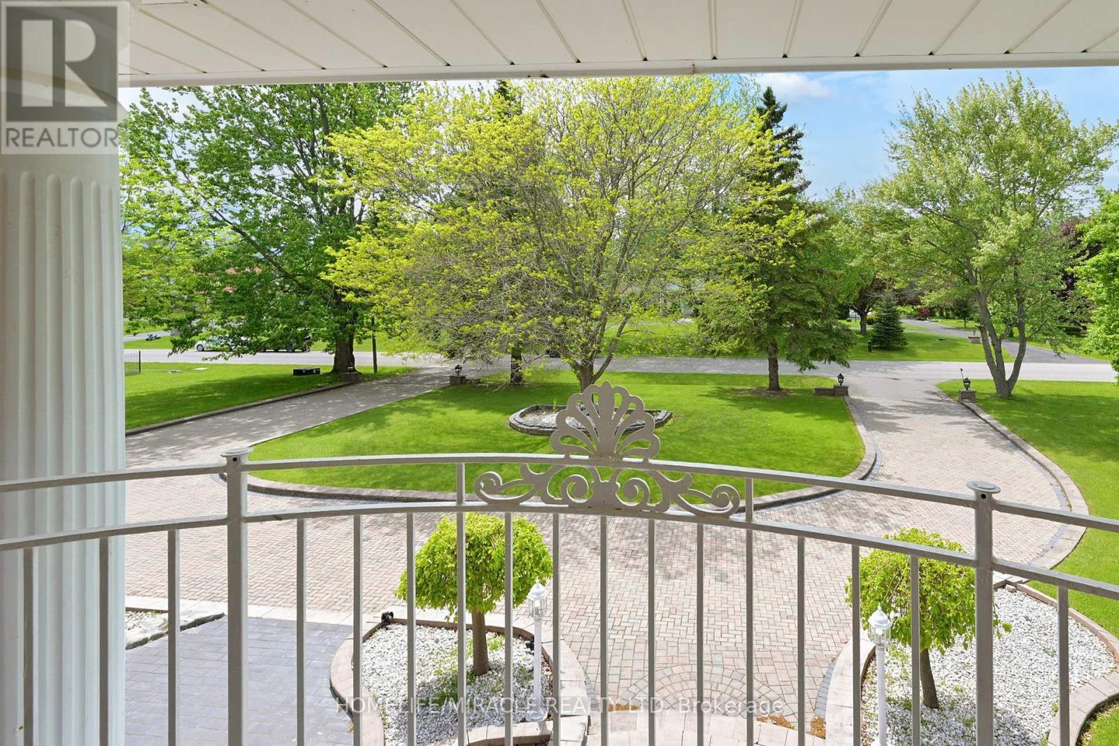 9 Bunting Court, Ajax (Central West), Ontario  L1T 3S5 - Photo 8 - E12207923