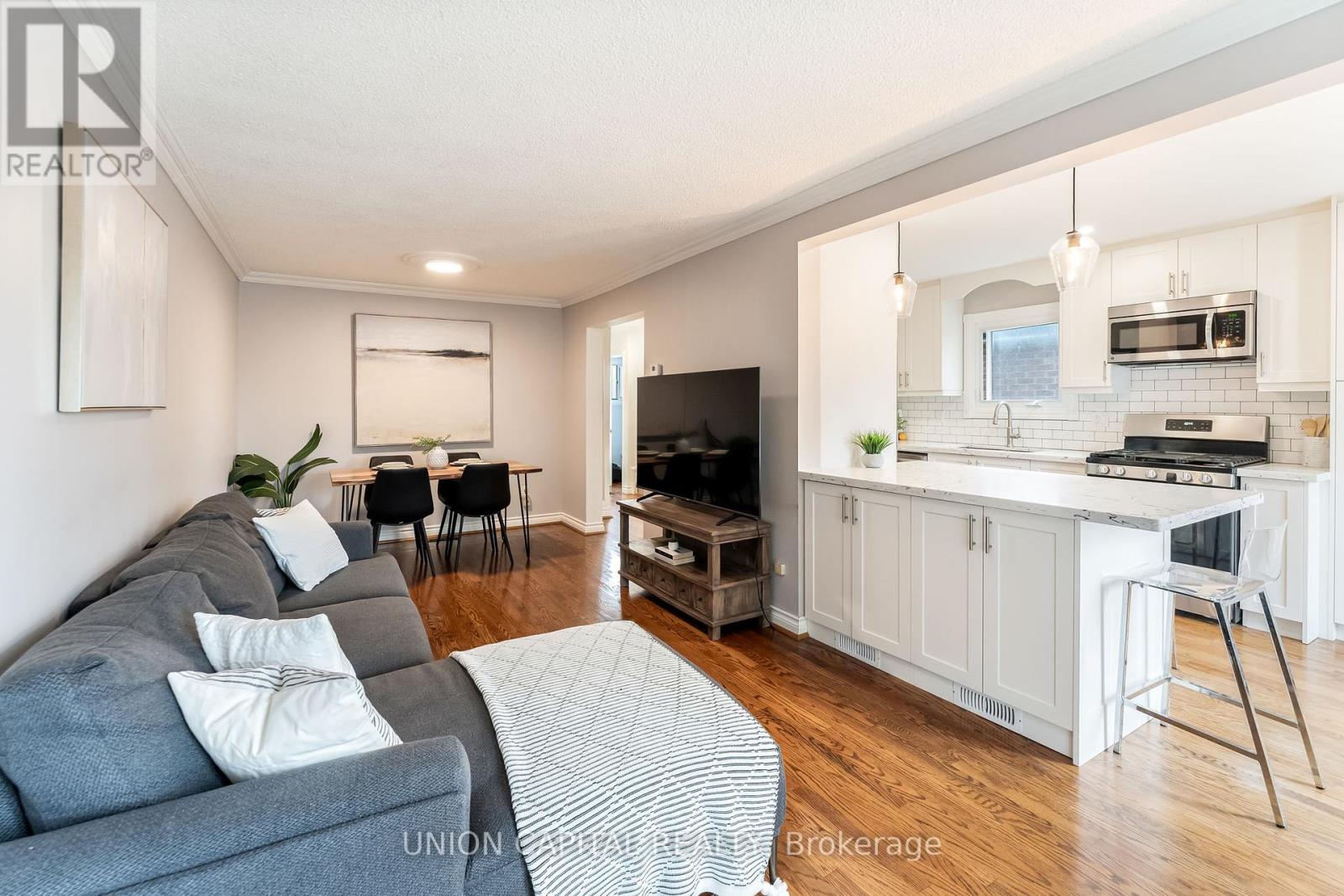 1167 Tanzer Court, Pickering (Bay Ridges), Ontario  L1W 3S7 - Photo 5 - E12207940