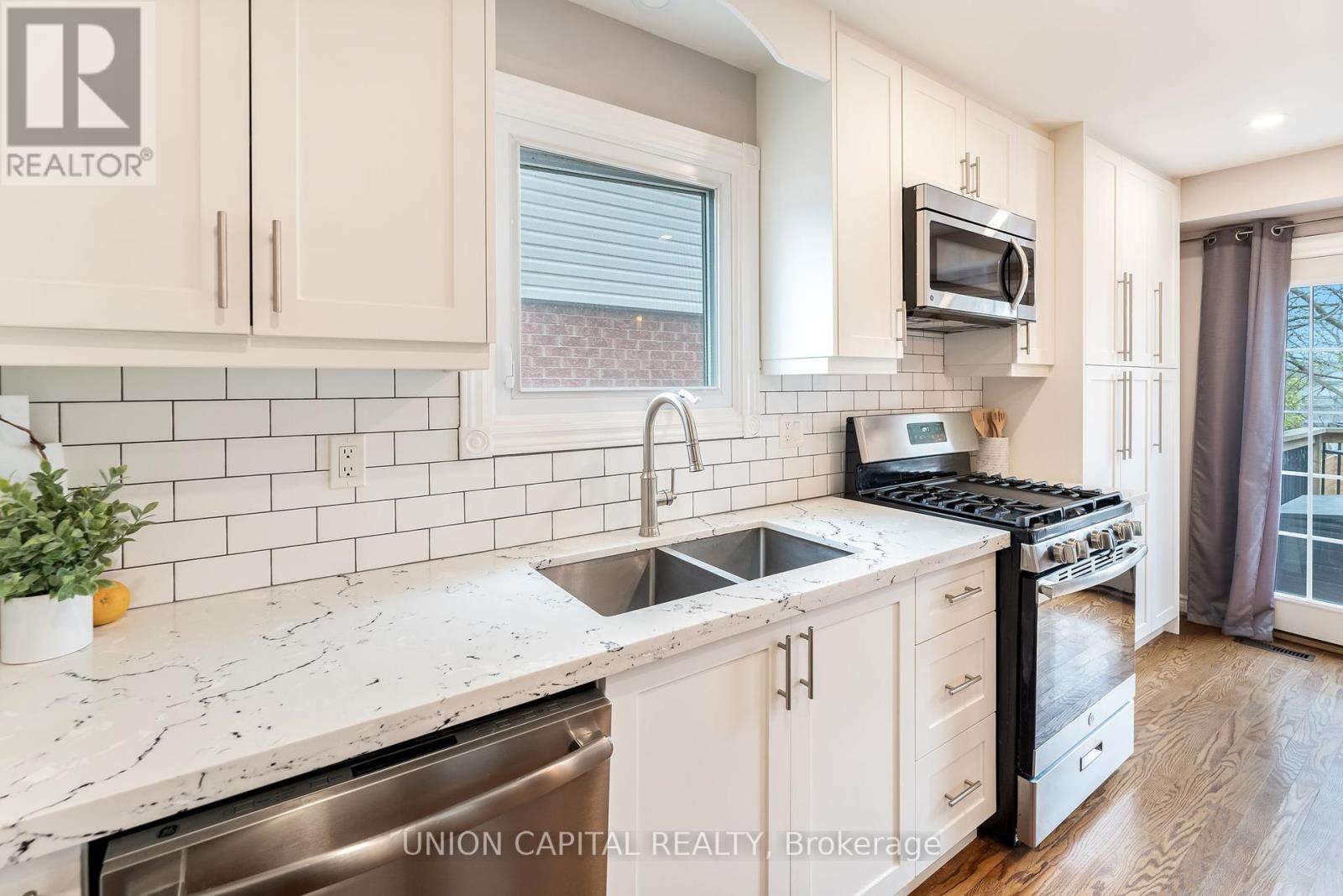 1167 Tanzer Court, Pickering (Bay Ridges), Ontario  L1W 3S7 - Photo 8 - E12207940