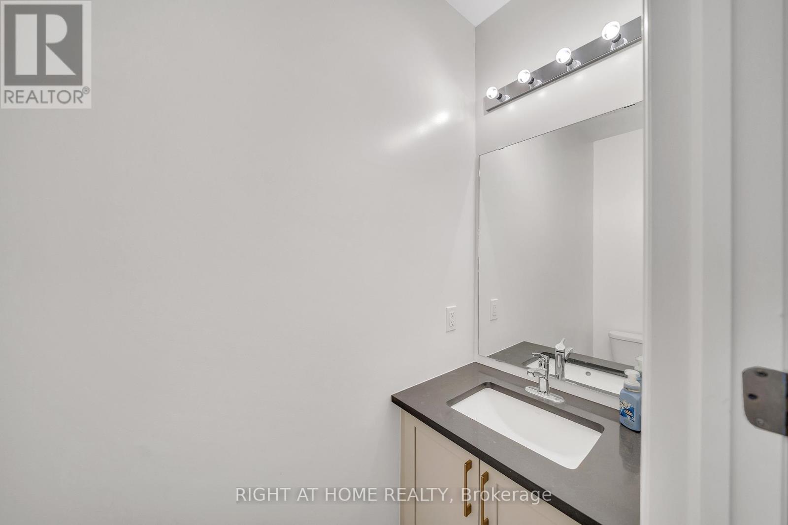 275 Port Darlington Road, Clarington (Bowmanville), Ontario  L1C 4B1 - Photo 14 - E12207970