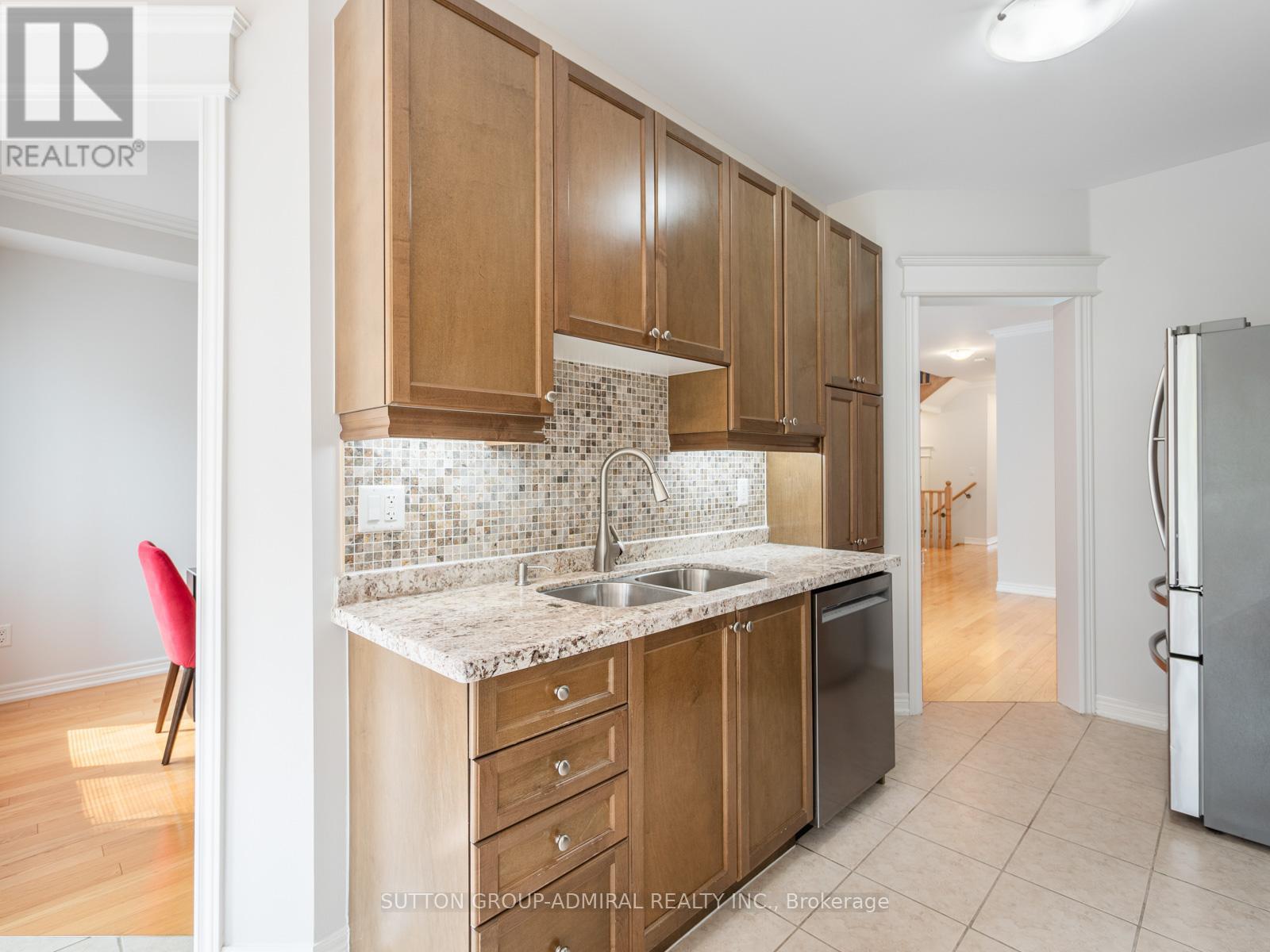 43 Mill River Drive, Vaughan (Patterson), Ontario  L6A 0Y9 - Photo 14 - N12207792