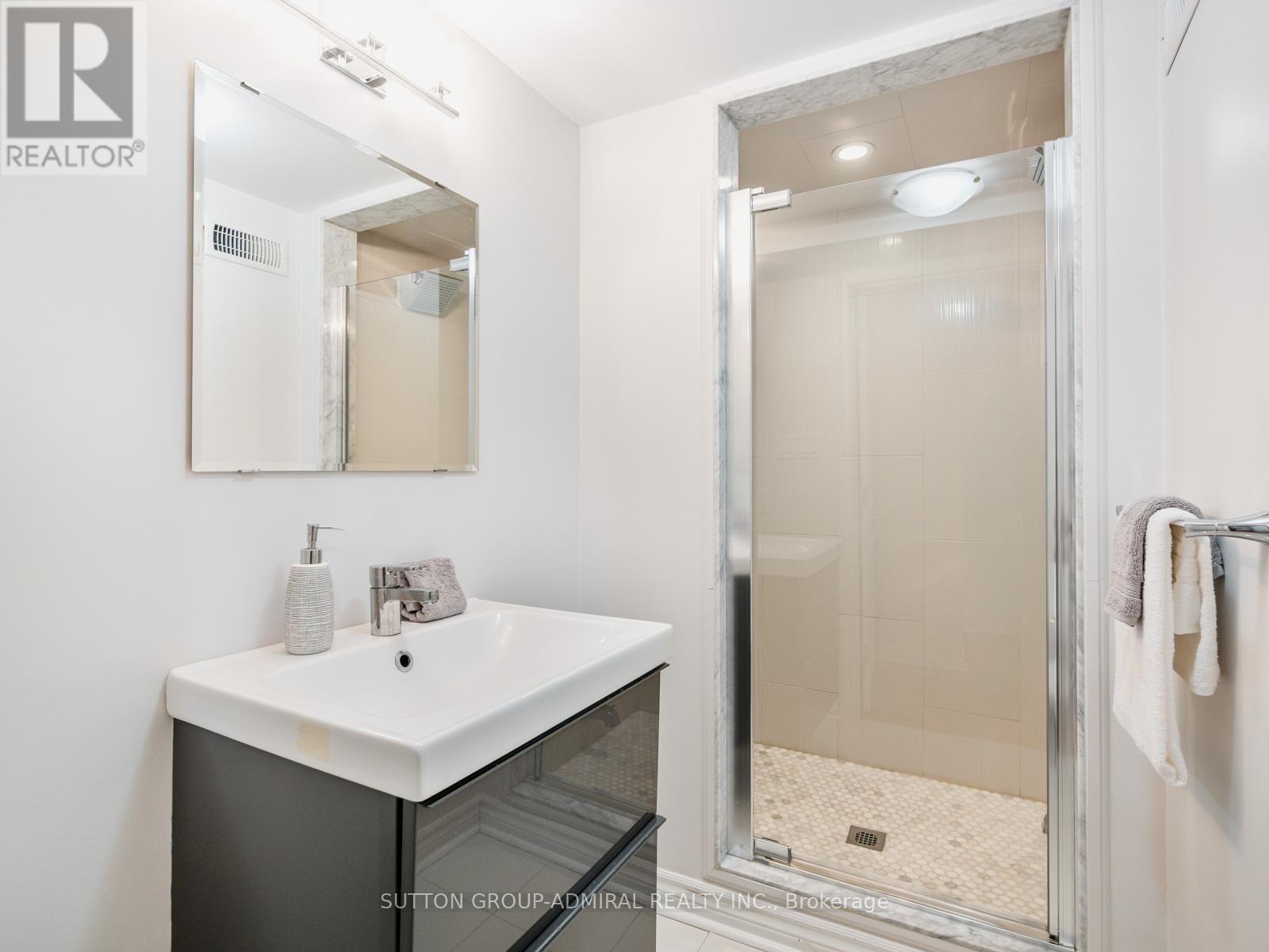 43 Mill River Drive, Vaughan (Patterson), Ontario  L6A 0Y9 - Photo 39 - N12207792