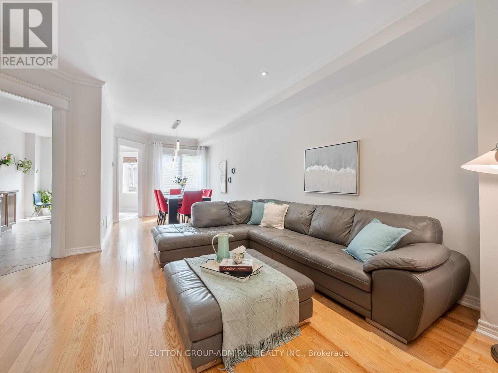 43 Mill River Drive, Vaughan (Patterson), Ontario  L6A 0Y9 - Photo 4 - N12207792