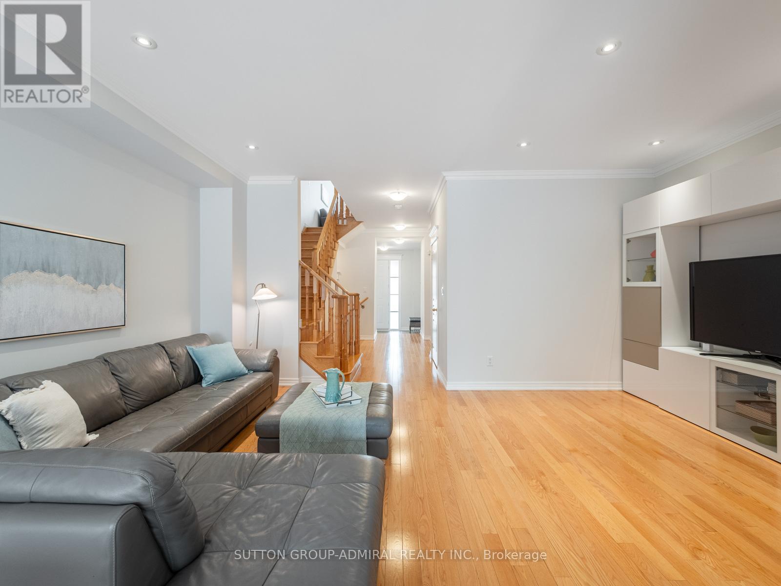 43 Mill River Drive, Vaughan (Patterson), Ontario  L6A 0Y9 - Photo 8 - N12207792