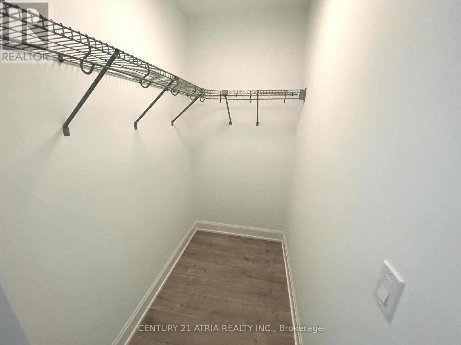 211 - 38 Water Walk Drive, Markham, Ontario  L3R 6M8 - Photo 10 - N12207801