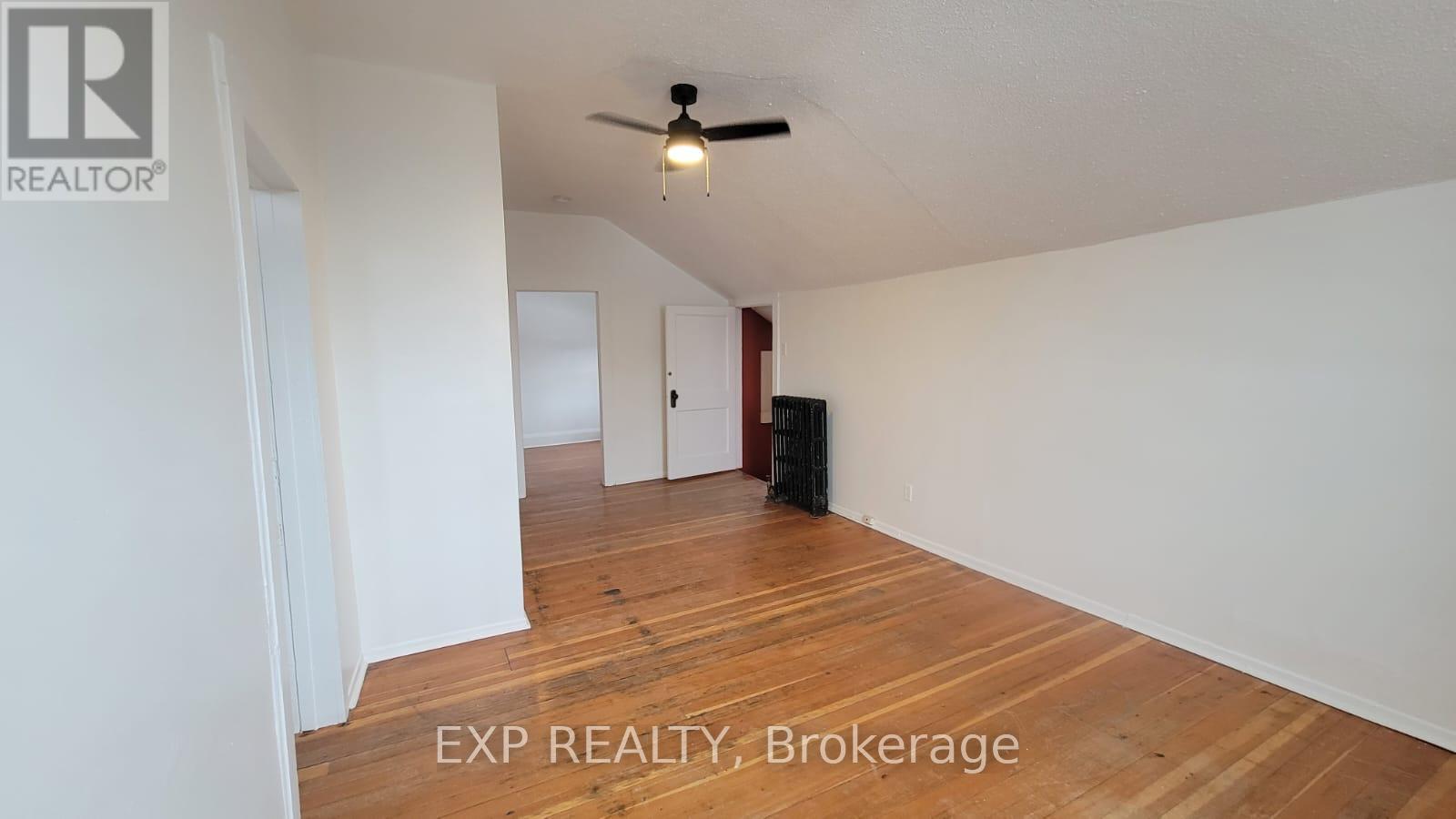 4 - 112 High Street, Georgina, Ontario  L0E 1R0 - Photo 1 - N12208018