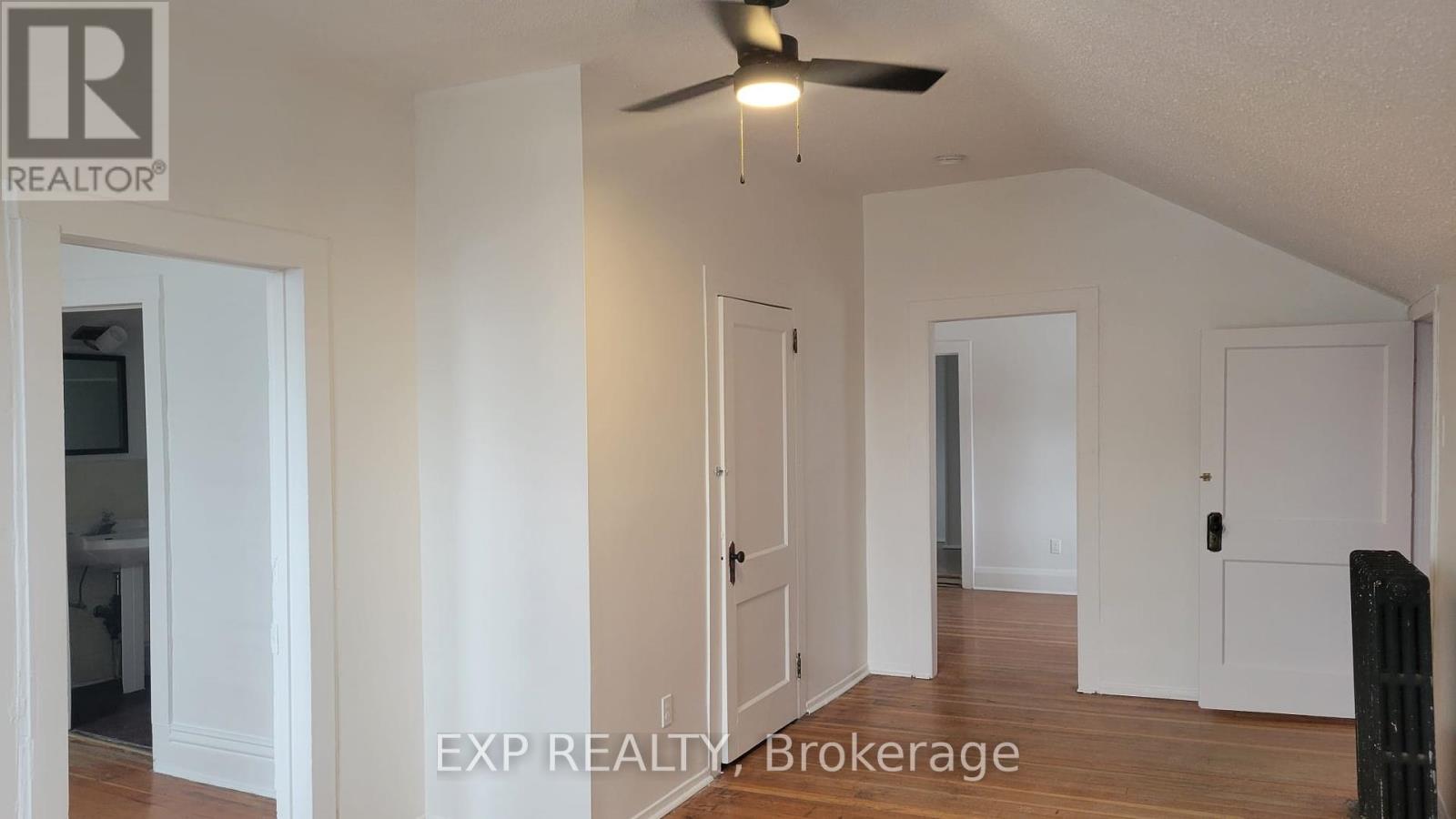 4 - 112 High Street, Georgina, Ontario  L0E 1R0 - Photo 2 - N12208018