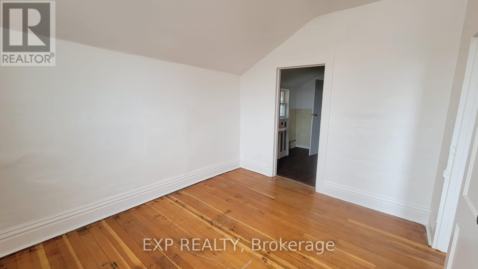 4 - 112 High Street, Georgina, Ontario  L0E 1R0 - Photo 5 - N12208018