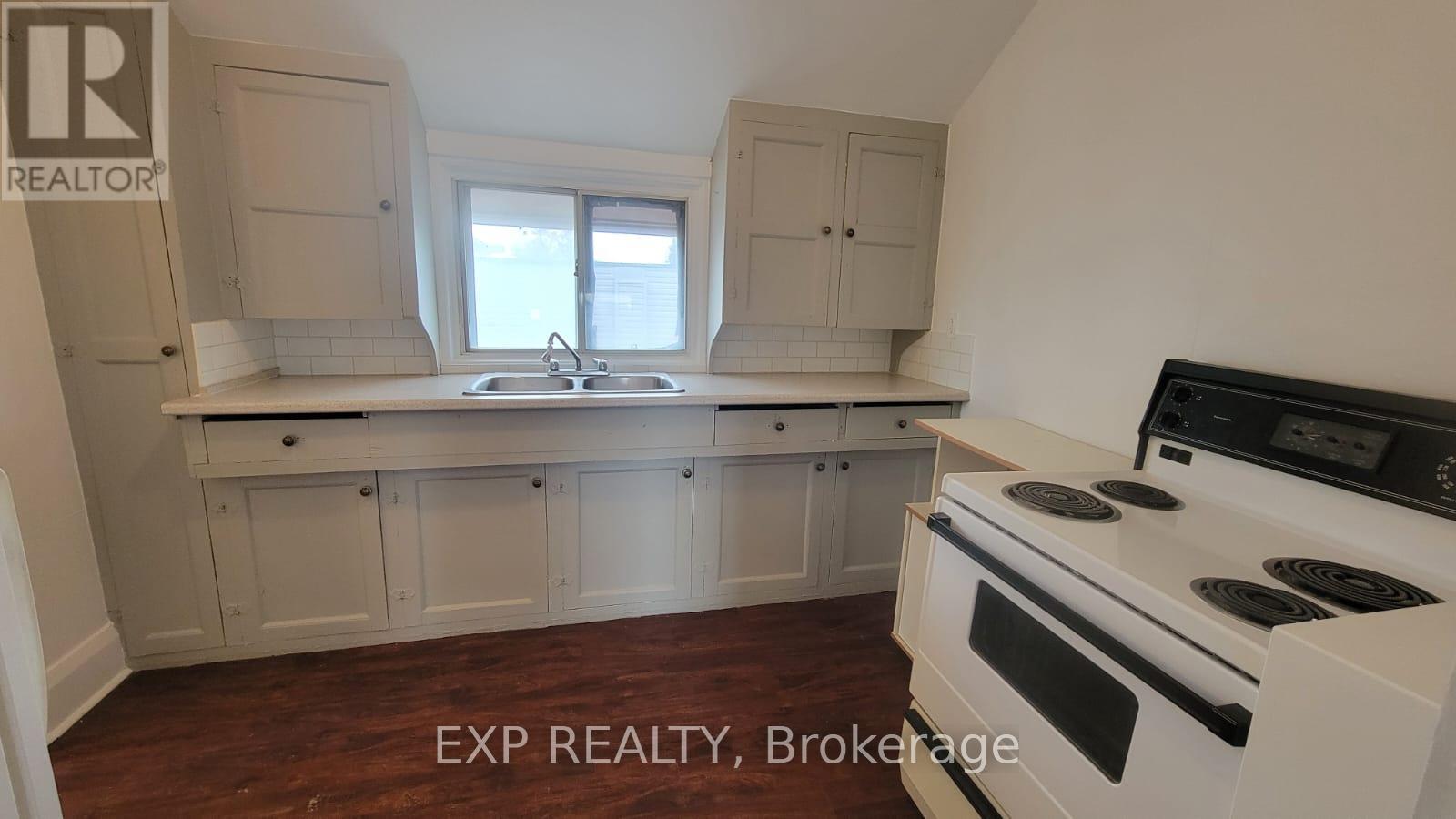 4 - 112 High Street, Georgina, Ontario  L0E 1R0 - Photo 8 - N12208018