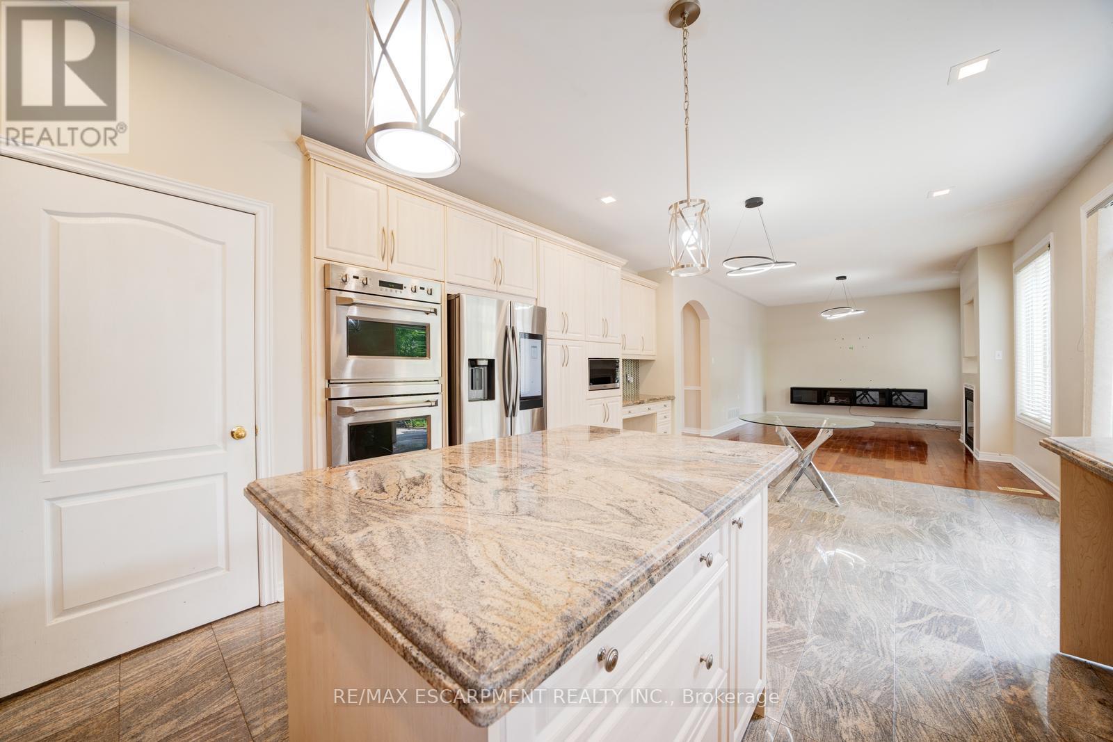 23 Grubin Avenue, Whitchurch-Stouffville, Ontario  L4A 0C4 - Photo 14 - N12208023