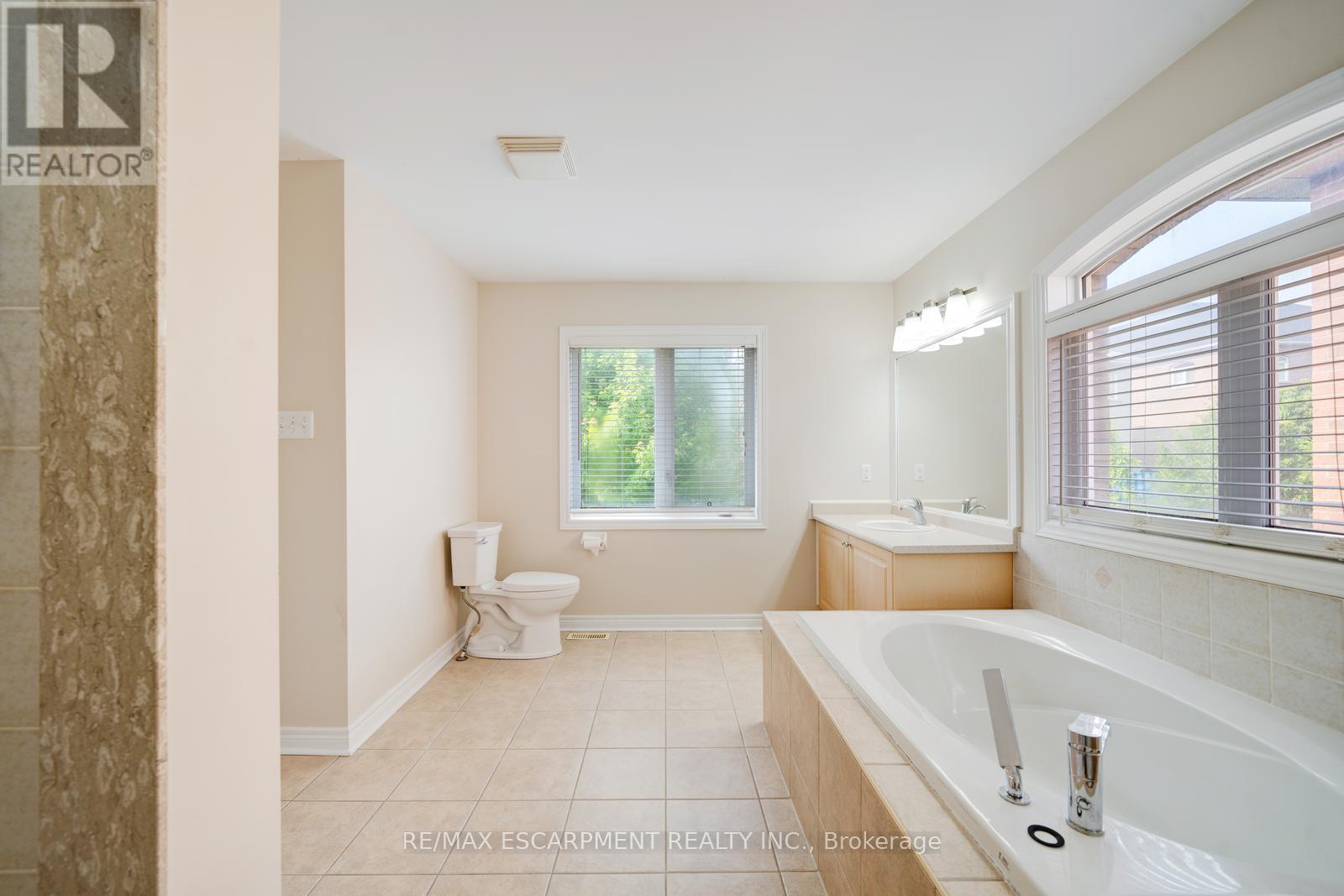 23 Grubin Avenue, Whitchurch-Stouffville, Ontario  L4A 0C4 - Photo 24 - N12208023