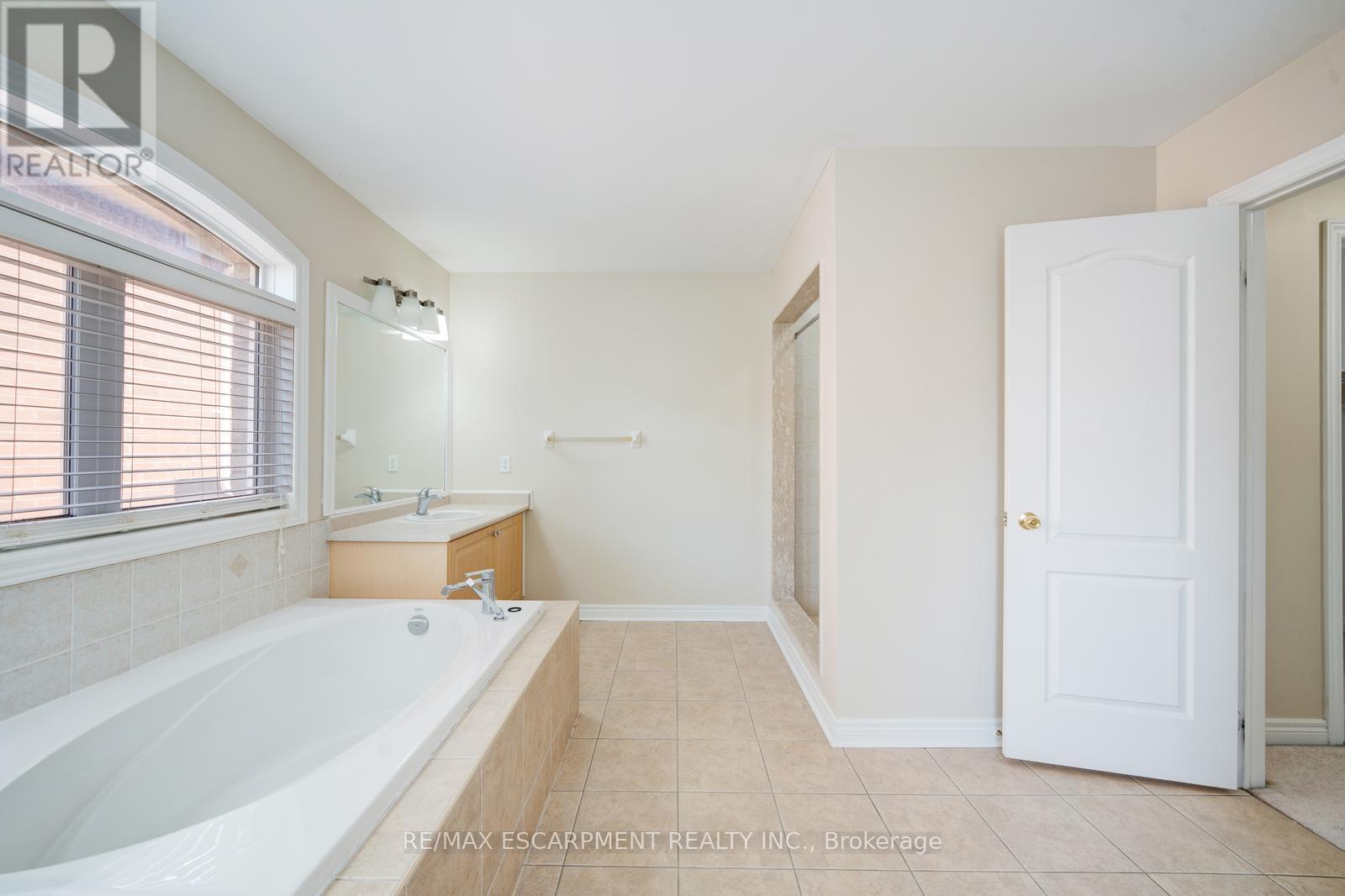 23 Grubin Avenue, Whitchurch-Stouffville, Ontario  L4A 0C4 - Photo 26 - N12208023