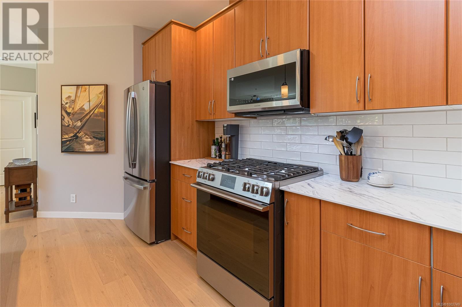 109 330 Waterfront Cres, Victoria, British Columbia  V8T 5K3 - Photo 4 - 1002749