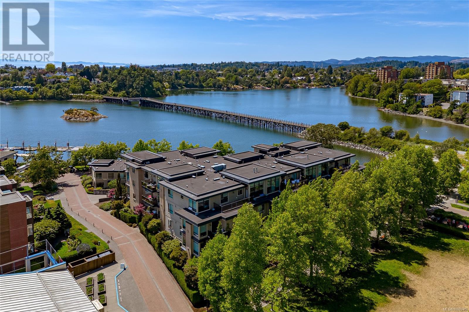 109 330 Waterfront Cres, Victoria, British Columbia  V8T 5K3 - Photo 1 - 1002749