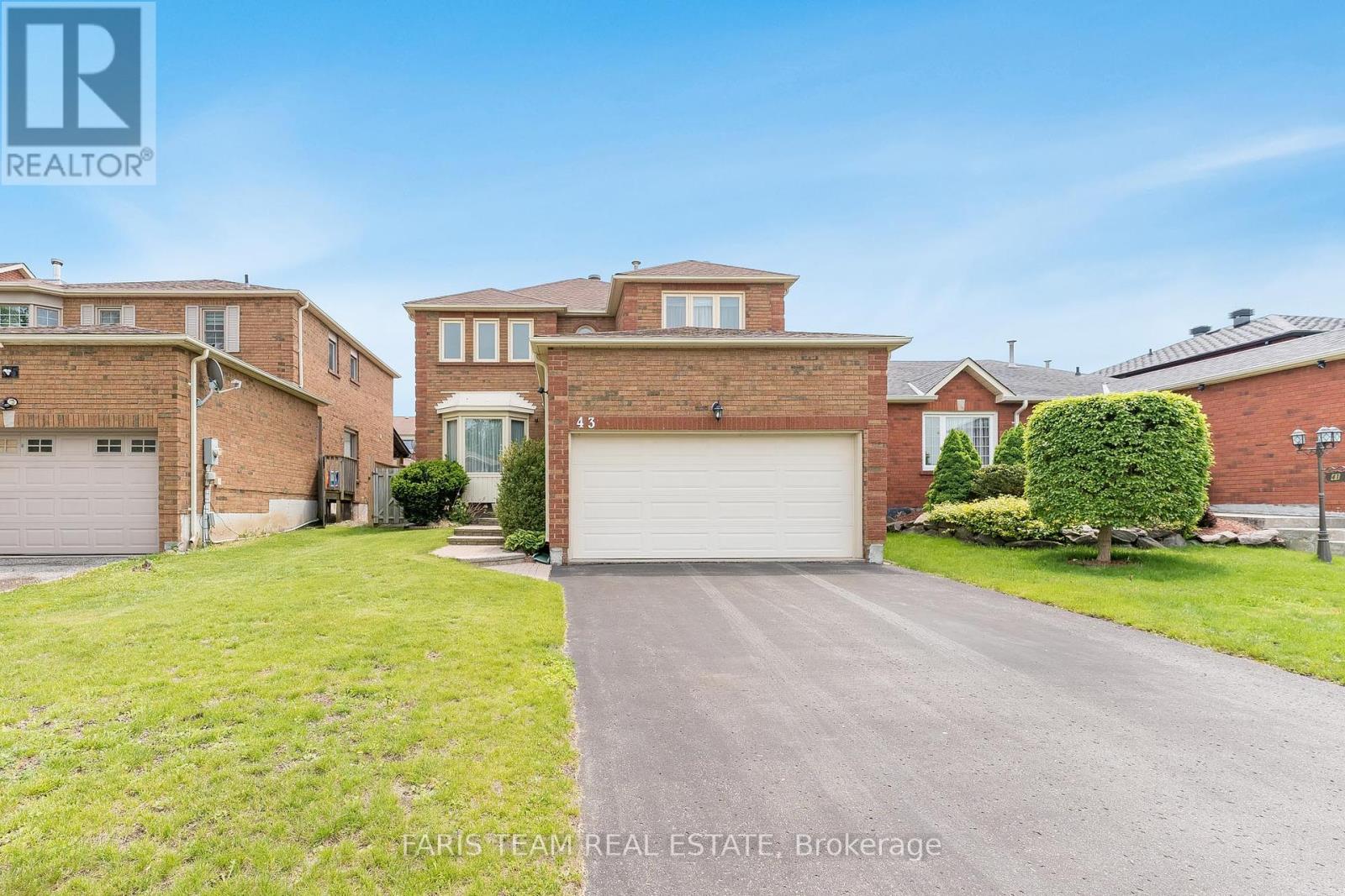43 Mcdougall Drive, Barrie (West Bayfield), Ontario  L4N 7H7 - Photo 1 - S12207838