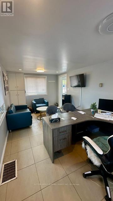 119 Bradford Street, Barrie, Ontario  L4N 3B2 - Photo 4 - S12207950