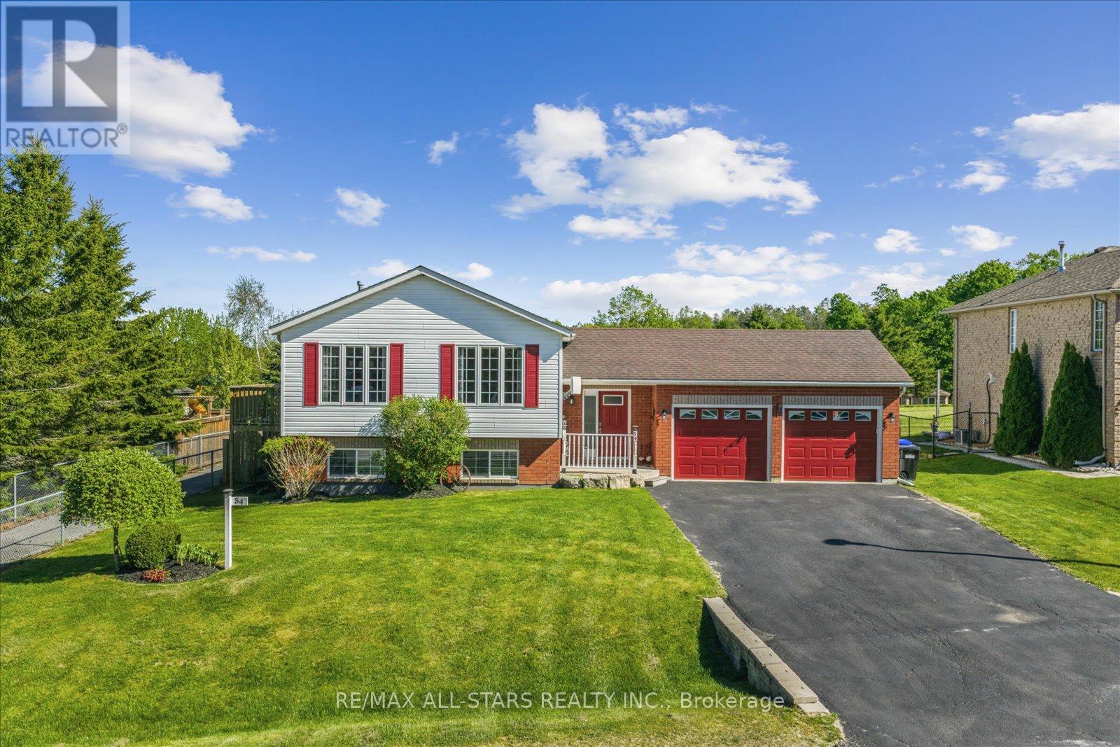 54 Marlow Circle, Springwater, Ontario  L0L 1V0 - Photo 48 - S12208019