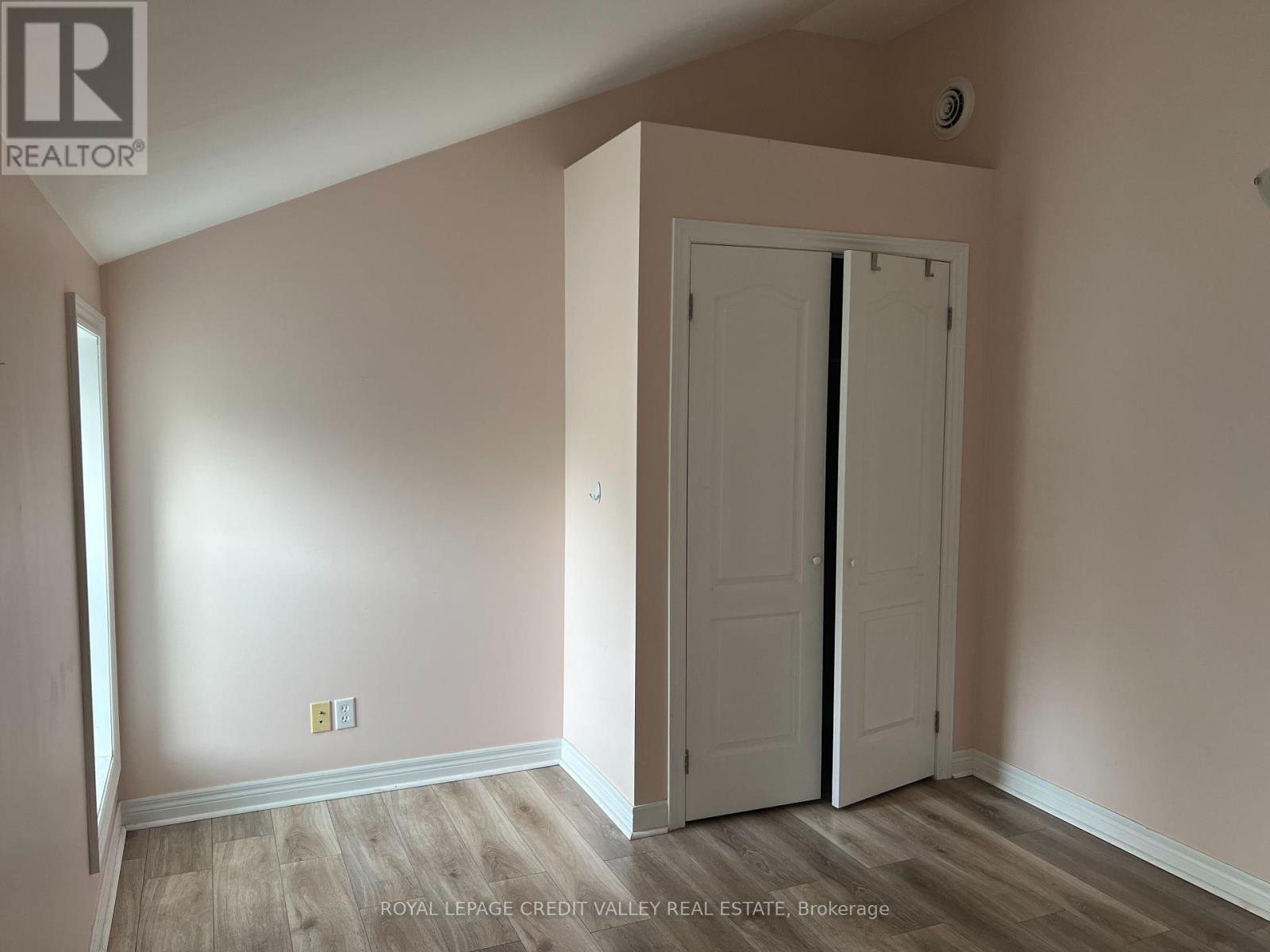41b Upper - 41-43 Church Street E, Halton Hills, Ontario  L7J 1K6 - Photo 11 - W12206567