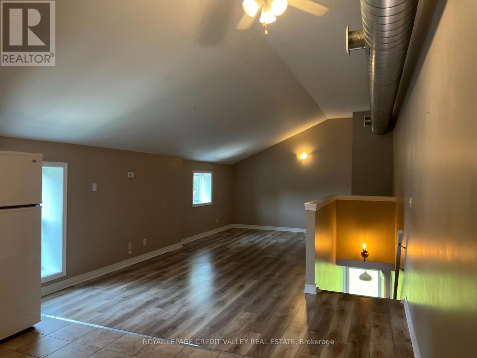 41b Upper - 41-43 Church Street E, Halton Hills, Ontario  L7J 1K6 - Photo 4 - W12206567