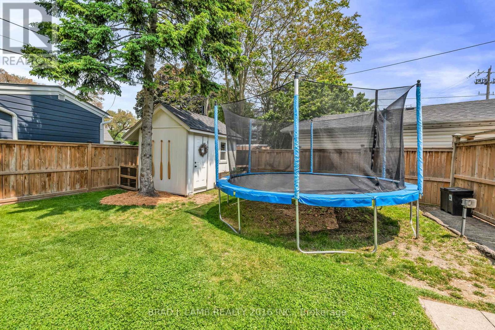 794 The Queensway, Toronto, Ontario  M8Z 1N5 - Photo 17 - W12207714