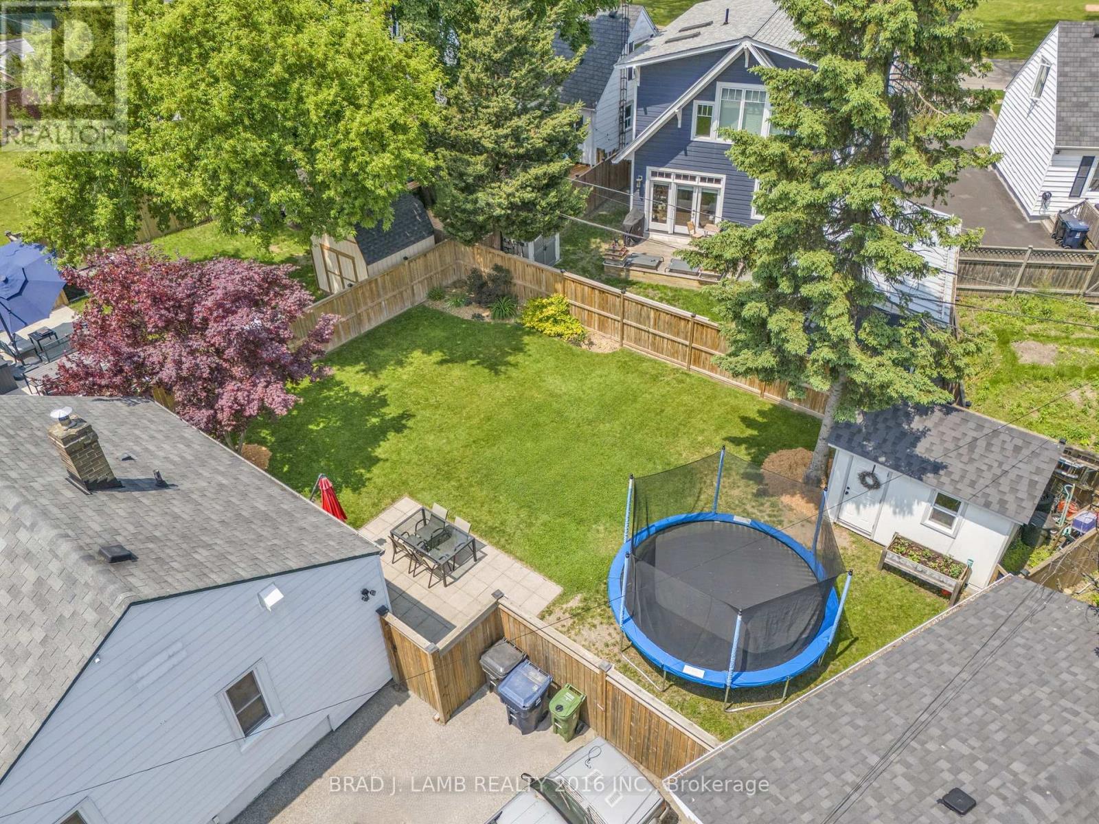 794 The Queensway, Toronto, Ontario  M8Z 1N5 - Photo 18 - W12207714