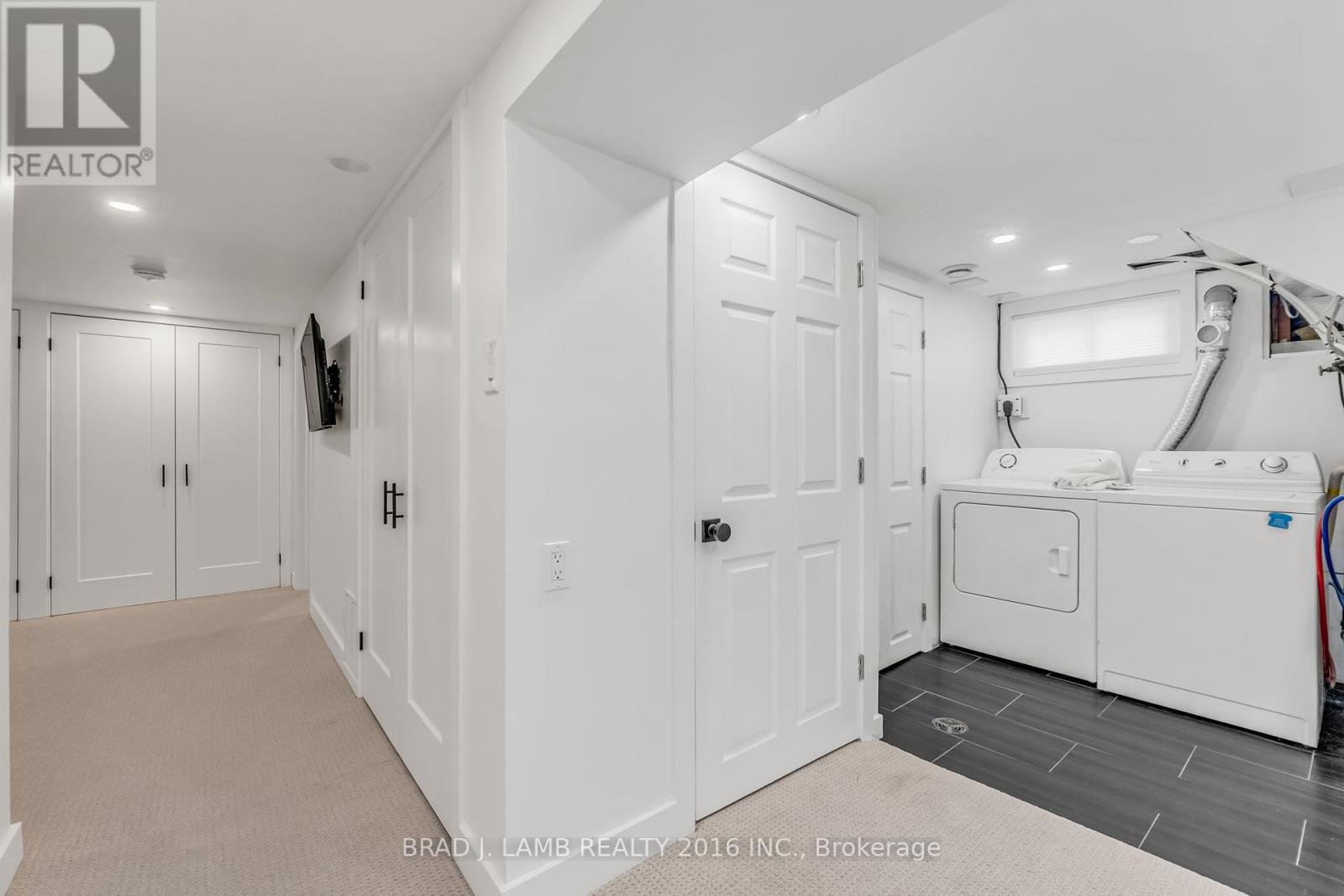 794 The Queensway, Toronto, Ontario  M8Z 1N5 - Photo 9 - W12207714