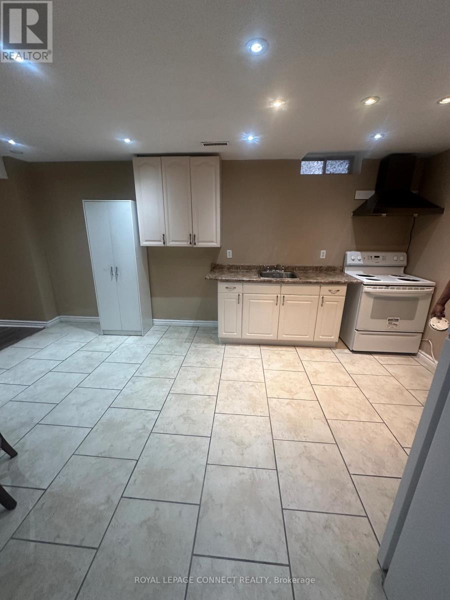 534 Warhol Way, Mississauga (Meadowvale Village), Ontario  L5W 1M2 - Photo 10 - W12207737