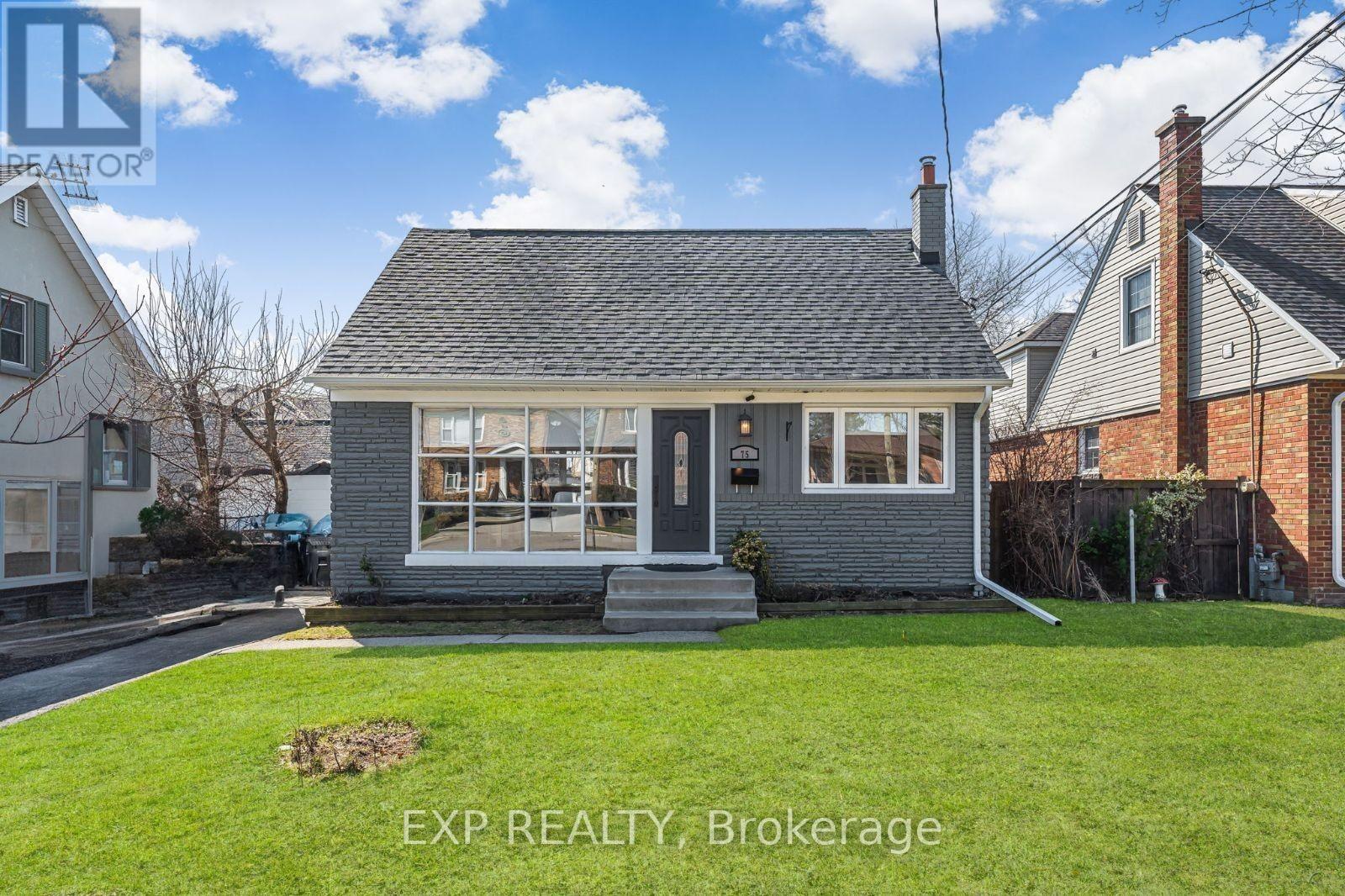 75 Alder Crescent, Toronto (Long Branch), Ontario  M8W 1E1 - Photo 1 - W12207747