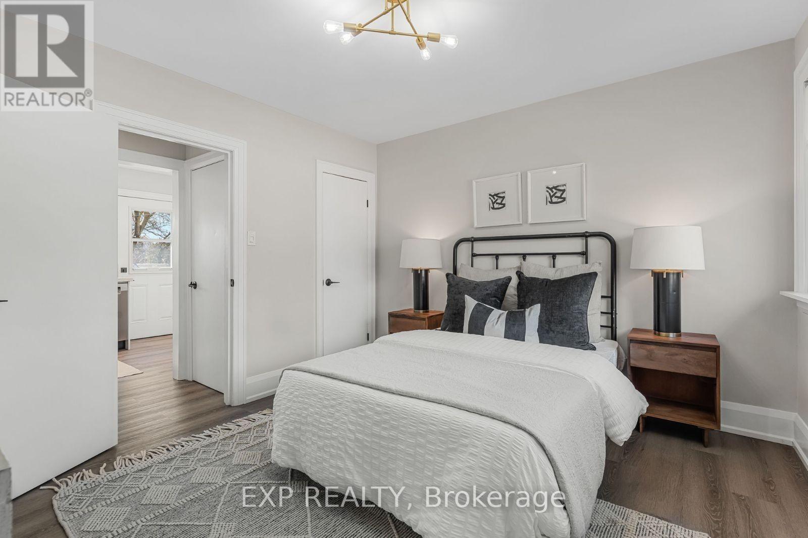 75 Alder Crescent, Toronto (Long Branch), Ontario  M8W 1E1 - Photo 10 - W12207747