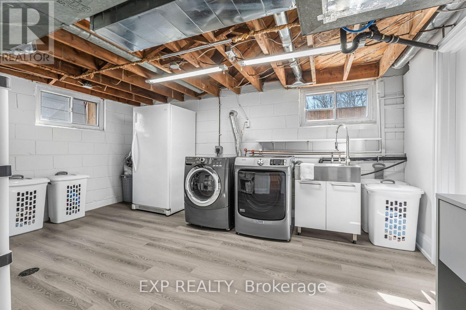 75 Alder Crescent, Toronto (Long Branch), Ontario  M8W 1E1 - Photo 28 - W12207747